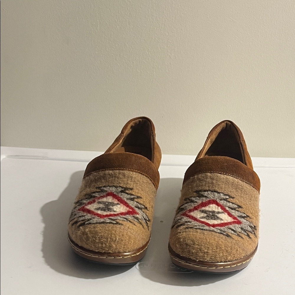 Tan and Brown Slip-On BORN Shoes with Pattern